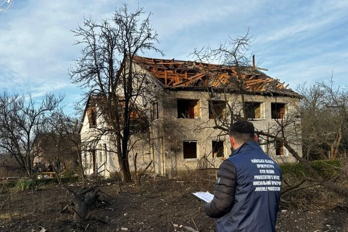 Нічна атака РФ на Київщину: є жертви та руйнування в чотирьох районах (фото)