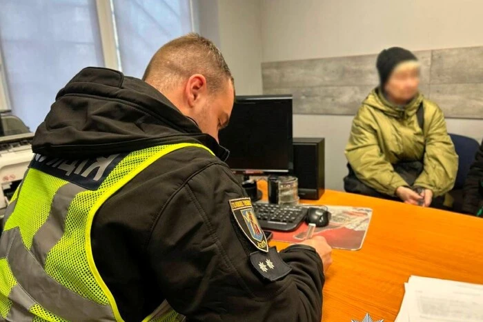 Поліція покарала пенсіонерку, яка не пустила матір з дитиною до укриття