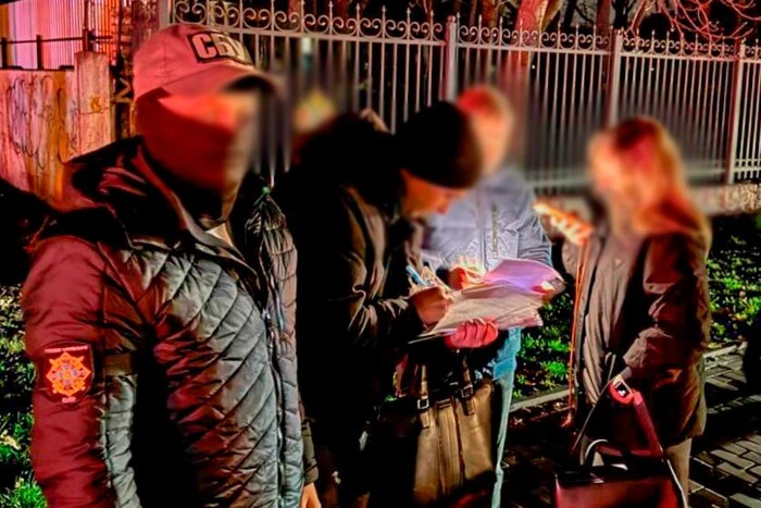 Поліція викрила киянина, який допомагав ухилянтам прикриватися «хворими» батьками