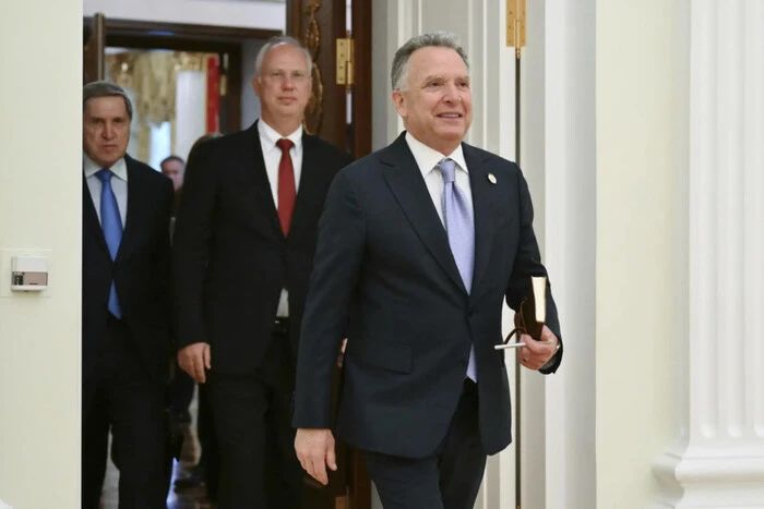 Мирний план США виявився російським: Bloomberg оприлюднило скандальну розшифровку телефонної розмови Віткоффа з помічником Путіна