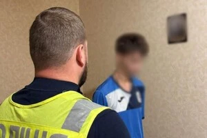 У Києві затримано аферистів, які збирали донати від імені Героя України