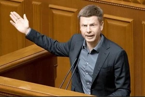 «В Євросоюзі за нас будуть вирішувати, як доїти корів»? Береза висміяв заяву соратника Порошенка