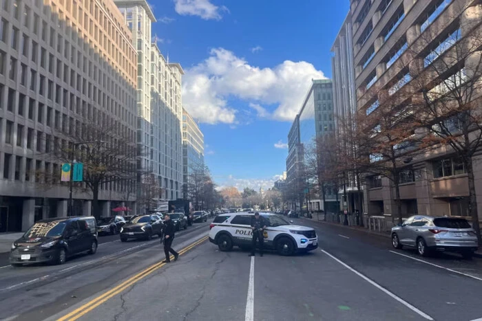 Біля Білого дому сталася стрілянина