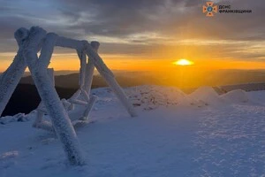 Карпати накрив сильний шторм. ДСНС попереджає туристів про небезпеку