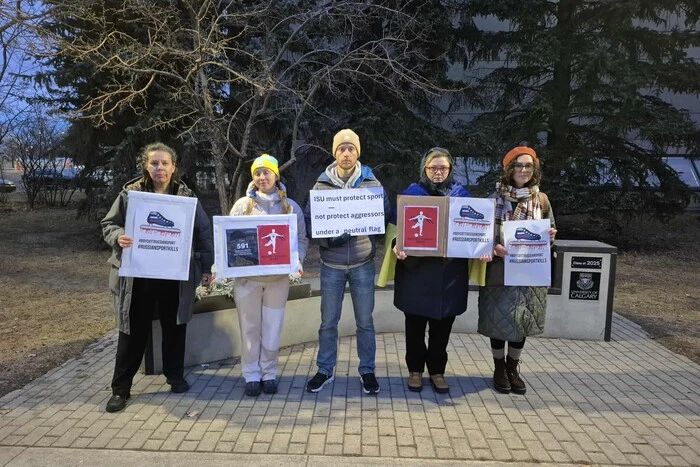 Українці Канади вийшли на протест через участь у змаганнях у Калгарі прихильниці Путіна