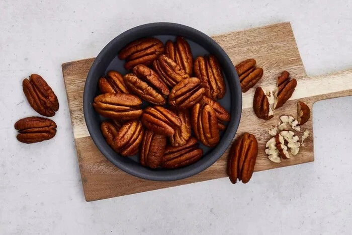 Вчені назвали горіх, здатний підтримати здоров'я серця