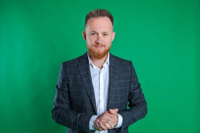 «Слуга» Камельчук поїхав на відпочинок за кордон попри заборону: розслідування