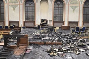 У Чернівцях чоловік підпалив одну з найважливіших синагог у світі (фото)