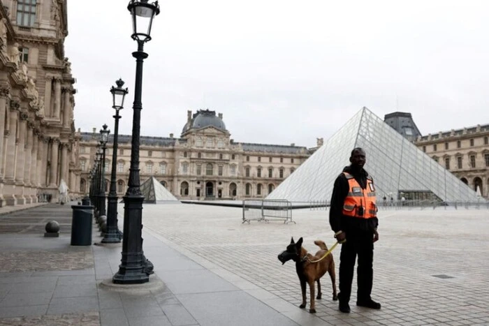 Лувр збільшує вартість квитків для туристів із неєвропейських країн