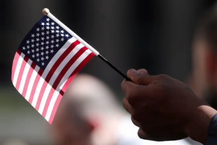 Трамп наказав переглянути грін-карти, видані громадянам майже двох десятків країн 