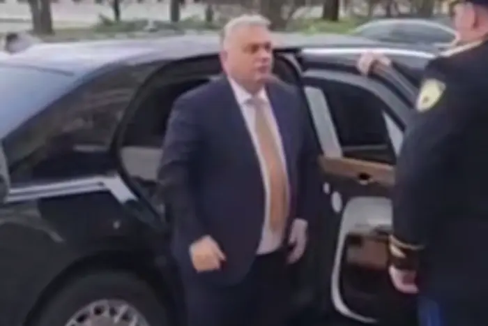 Орбан приїхав до Кремля на зустріч з Путіним (відео)