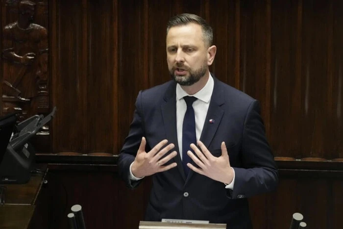 Польща вимагає пояснень від України після обшуків у Єрмака