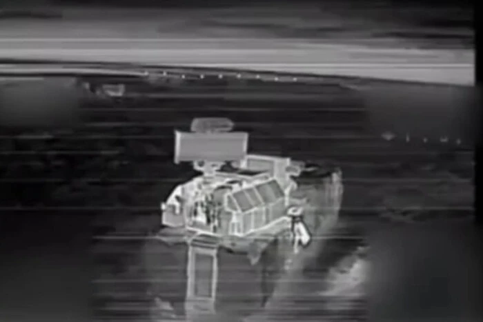 ВМС показали відео з ураженням командного пункту росіян на аеродромі «Саки» у Криму