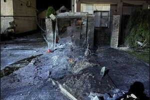 У Броварах виникли пожежі та пошкоджені будинки через російський обстріл (відео)