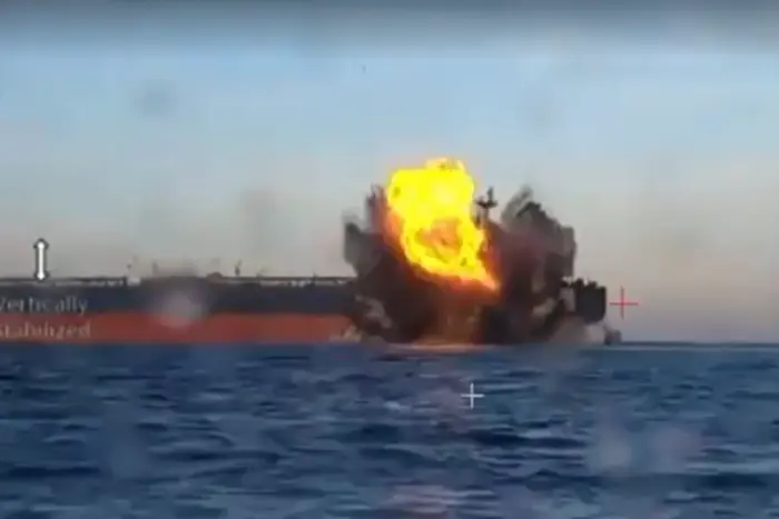 Морські дрони Sea Baby уразили два підсанкційні танкери «тіньового флоту» РФ