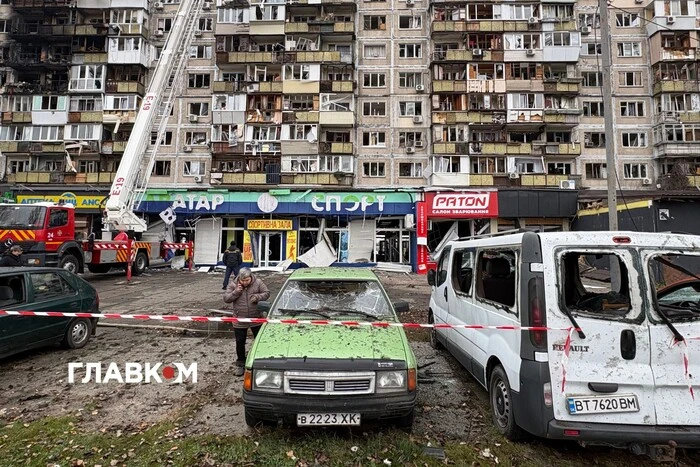 Вікна винесло в усіх будинках навколо. Влада розповіла про наслідки удару на Харківському шосе