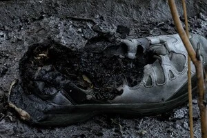 Під час обстрілу Києва поліціянти врятували хлопчика із зруйнованої квартири