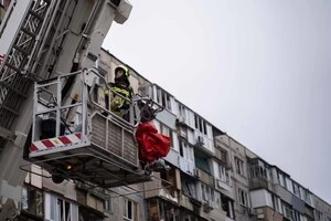 У Києві рятувальники завершили аварійні роботи після російської атаки та назвали число загиблих і поранених 