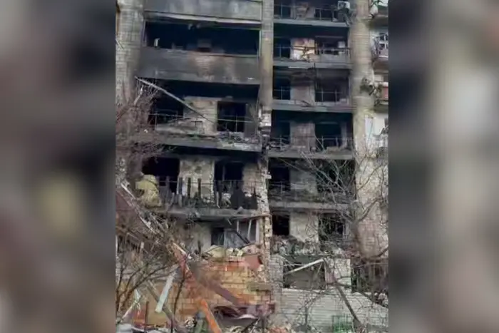 У Вишгороді пожежа знищила квартири на шести поверхах (відео)