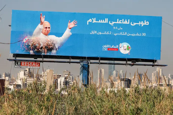 Папа Лев прибув до Лівану із посланням миру