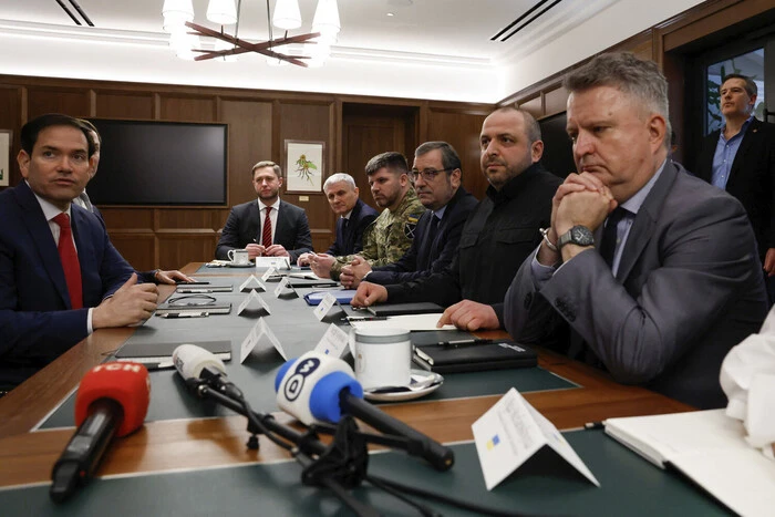 Путін не може зупинити війну. Що чекає Україну далі?