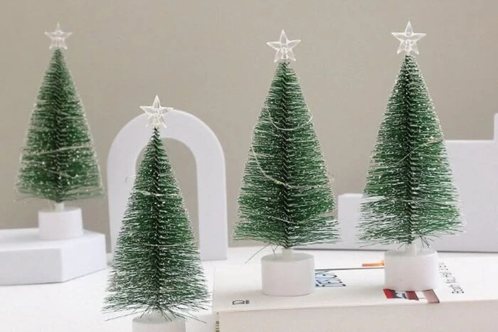 Безкоштовна ялинка на свята. Мережі обговорюють незвичайну схему у столичних магазинах