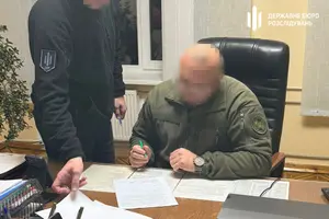 Керівник виправного закладу на Хмельниччині отримав підозру