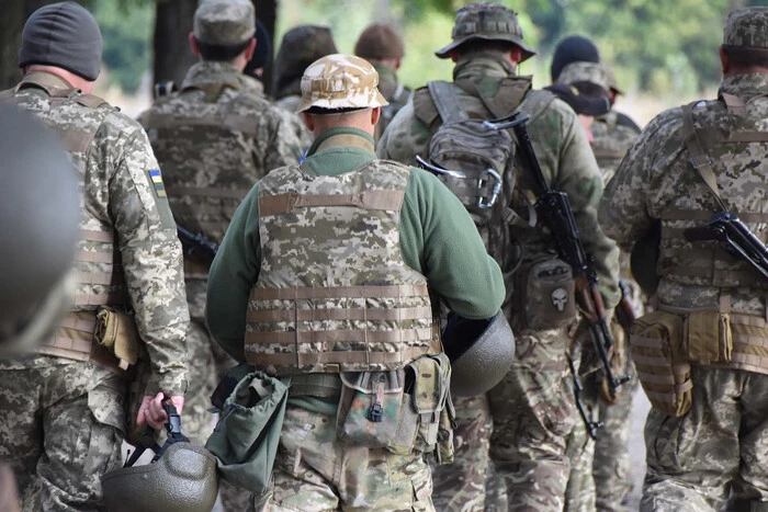 146 тис. військових не воюють, але мають пенсії за вислугу: нардепка закликала урізати пільги