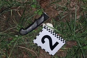 На місці події поліція знайшла ніж, яким затриманий погрожував перехожим