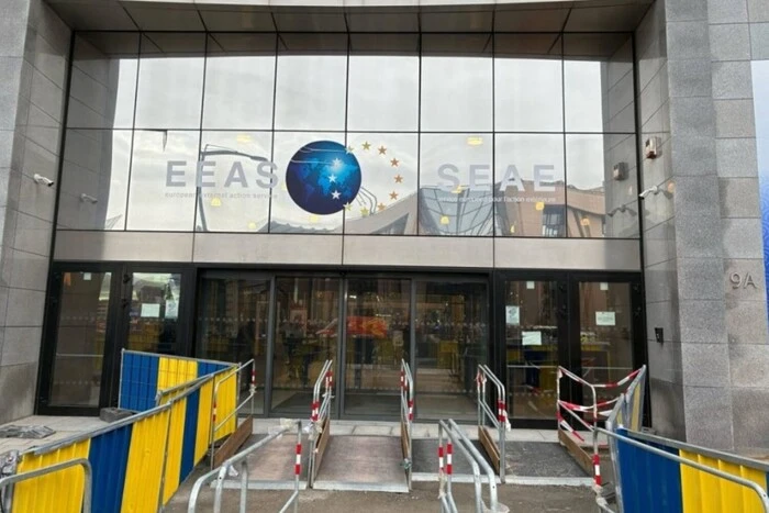 Корупція та закупівлі: деталі скандалу навколо дипломатичної служби ЄС