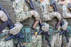 Гарант безпеки України – своя армія і пам'ять про війну