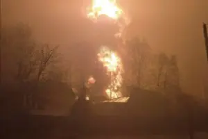 Російська влада заявляє, що начебто уламки безпілотника спричинили пожежу