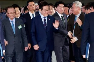 Президент Південної Кореї запропонував відновити контакти з Кім Чен Ином