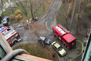 На столичній Оболоні при пожежі у багатоповерхівці загинув чоловік (фото)