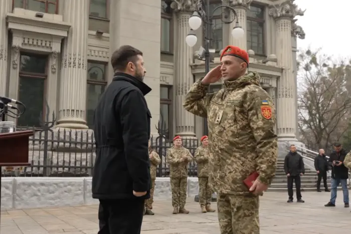 День ракетних військ і артилерії. Зеленський відзначив військових нагородами