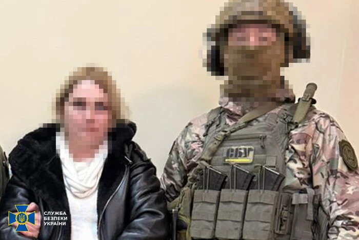 Затримано продавчиню мілітарі-магазину, яка коригувала удари по Краматорську