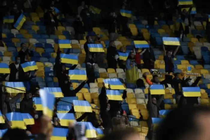 УЄФА покарала Україну за антиросійський банер на матчі