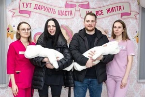 Sonya Kay та її чоловік Олег Петров із малюками 