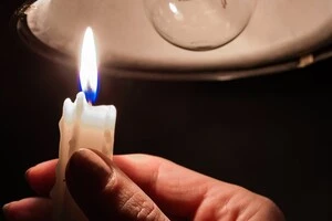 Люди протестують через відсутність електропостачання, яка триває від 6 грудня і донині