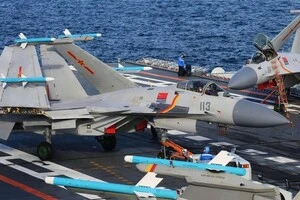 Китайський винищувач агресивно відреагував на появу японських літаків