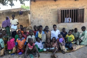 У Нігерії звільнено 100 школярів, викрадених у штаті Нігер