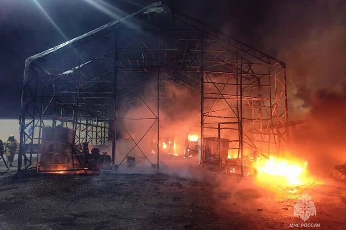 У Красноярську після вибухів біля ТЕЦ спалахнули склади