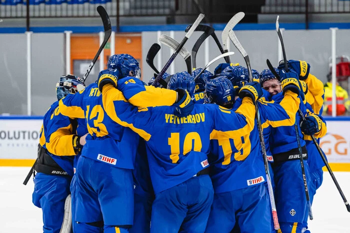 Молодіжна збірна України з перемоги стартувала на чемпіонаті світу з хокею