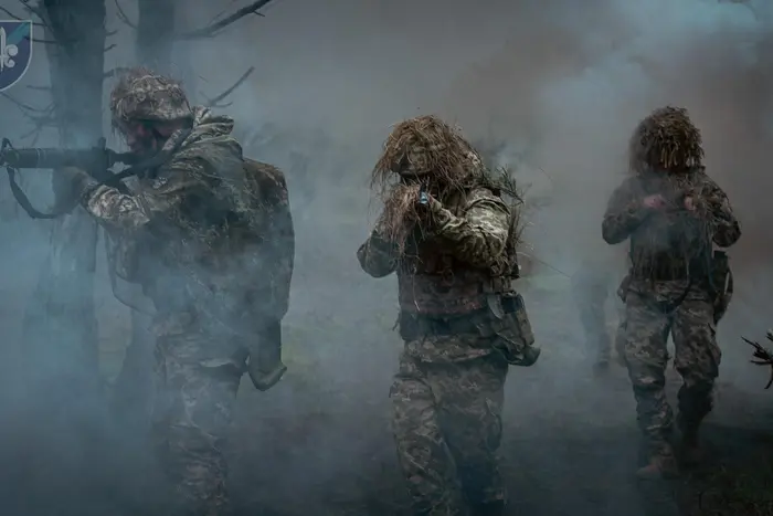 Бої за Покровськ: окупанти використовують туман, щоб пробратися в місто