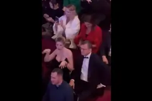 Наречена Дмитра Кулеби здивувала танцями на концерті Монатіка: соцмережі гудуть (фото) 