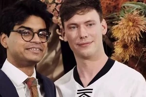 Британський журналіст взяв шлюб з чоловіком у Києві 