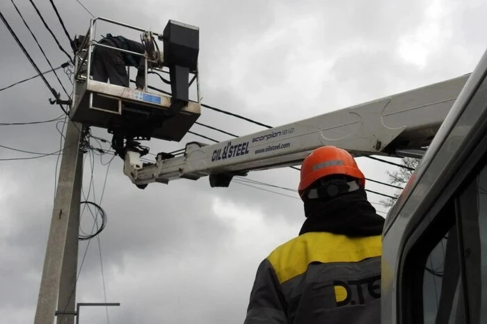 За тиждень ДТЕК повернув світло пів мільйону родин, що були без електрики через обстріли