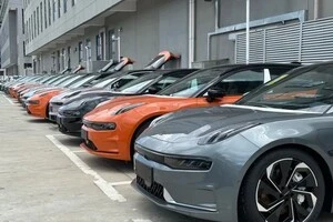 Падіння автопродажів у Китаї поглиблюється