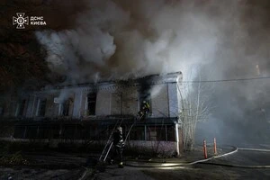 Пожежа охопила площу 150 кв. м