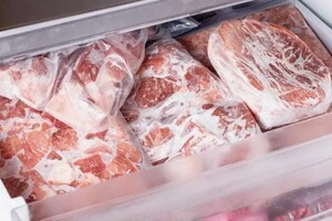 Скільки можна зберігати м'ясо в морозилці: результати нового дослідження